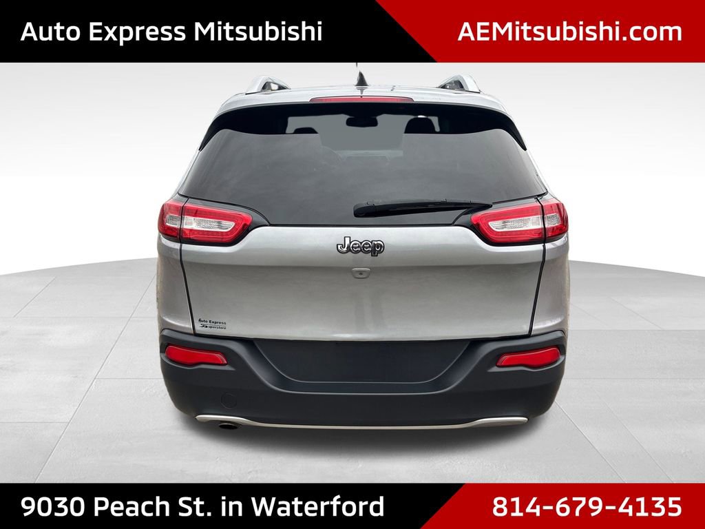 Used 2017 Jeep Cherokee Limited AWD/4WD image 6