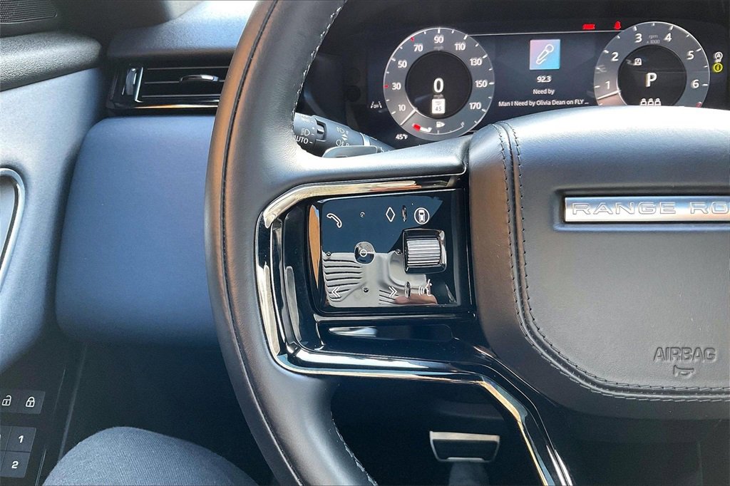 Certified 2025 Land Rover Range Rover Velar Dynamic SE image 11