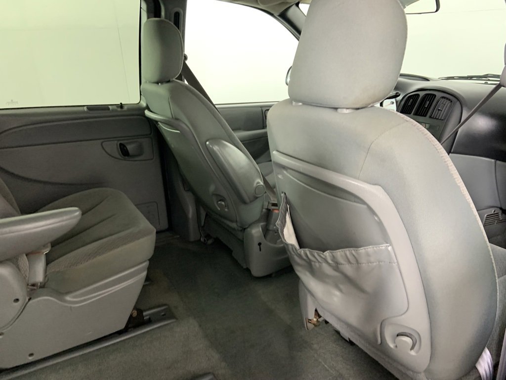 Used 2004 Dodge Grand Caravan SXT image 15