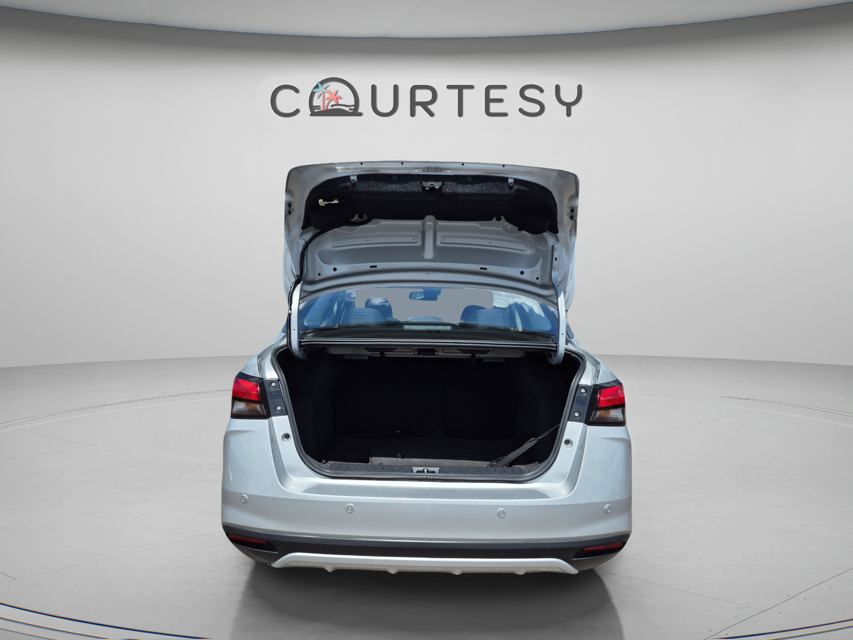 Certified 2025 Nissan Versa SR w/ Trunk Package FWD image 11