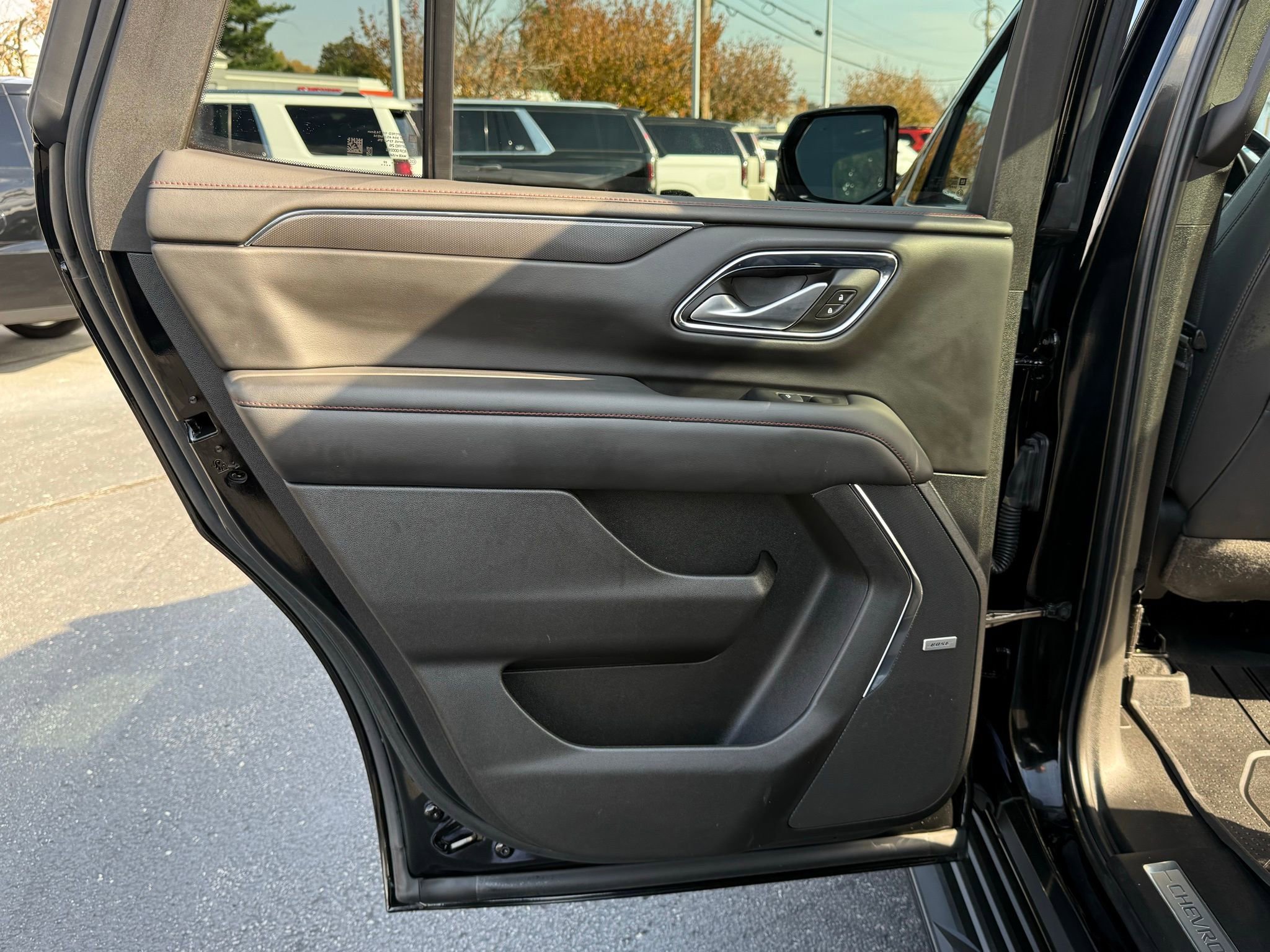 Used 2022 Chevrolet Tahoe RST w/ Luxury Package image 35