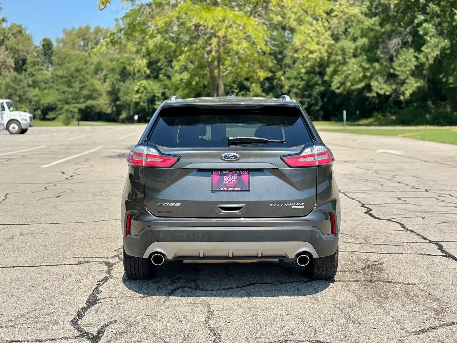 Used 2019 Ford Edge Titanium FWD image 8