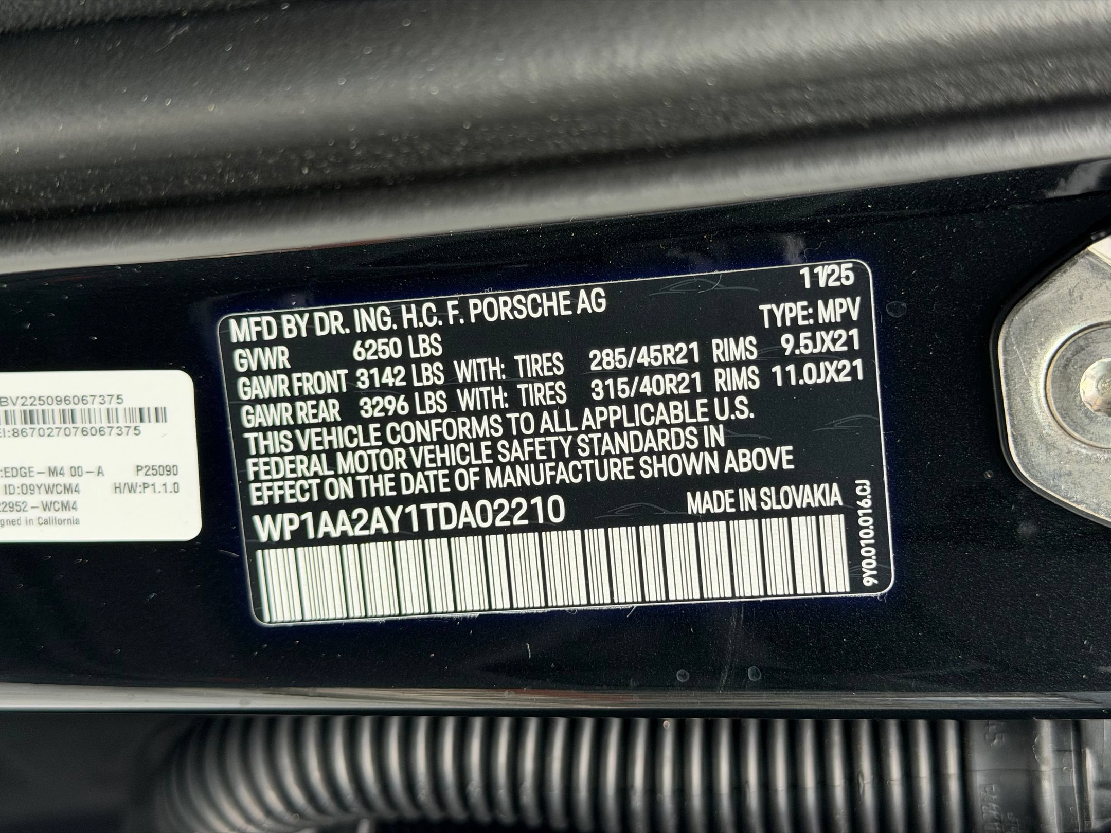 Certified 2026 Porsche Cayenne AWD/4WD image 23