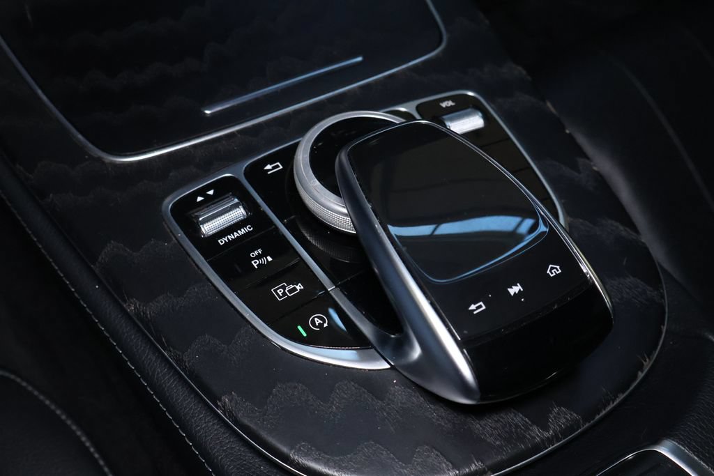 Used 2020 Mercedes-Benz E 350 4MATIC Sedan w/ Parking Assistance Package image 37