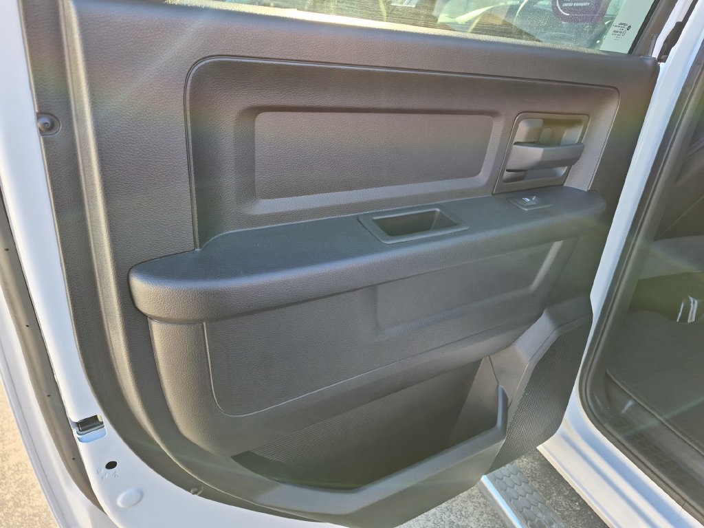 Used 2020 RAM 3500 Tradesman w/ Chrome Appearance Group AWD/4WD image 25