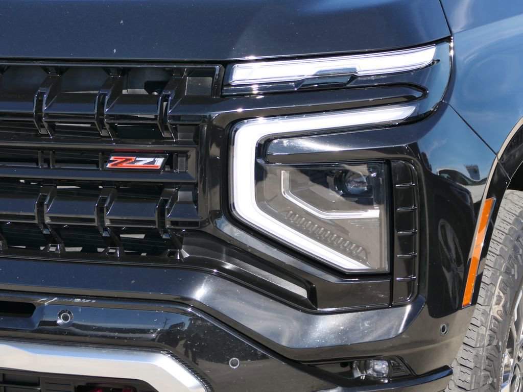 Used 2025 Chevrolet Suburban Z71 image 8