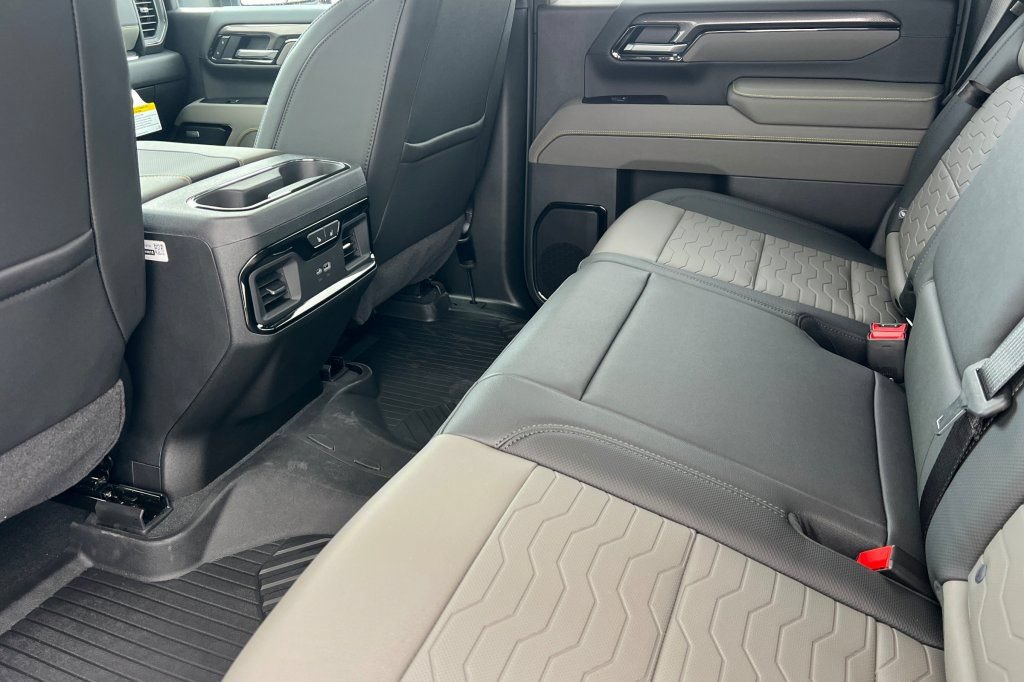 New 2026 Chevrolet Silverado 2500 ZR2 w/ ZR2 Bison Edition AWD/4WD image 9