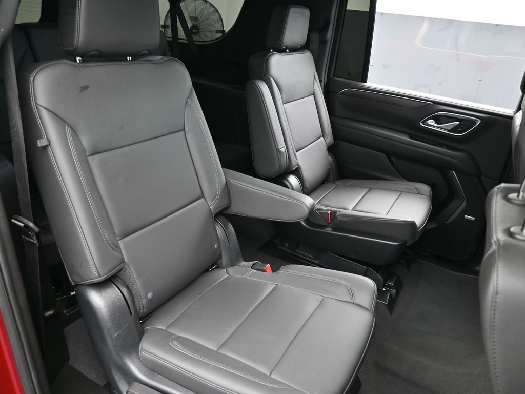 Used 2024 Chevrolet Suburban LT image 48