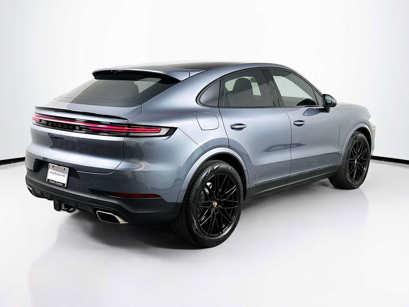 New 2026 Porsche Cayenne Coupe AWD/4WD image 9