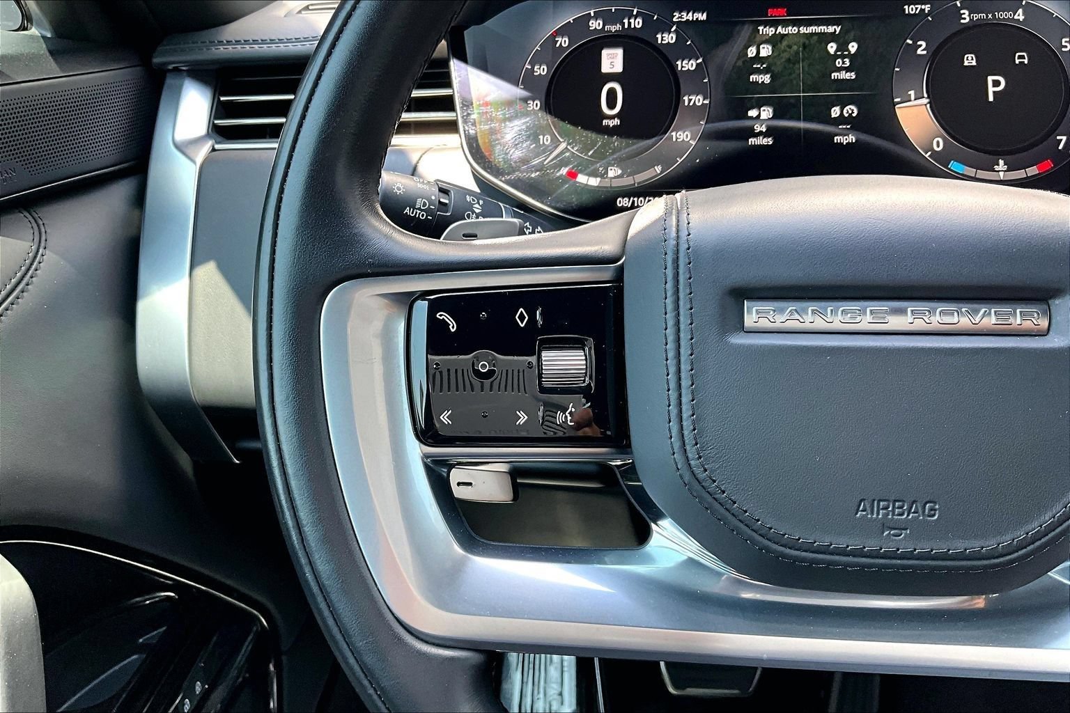 Certified 2023 Land Rover Range Rover SV AWD/4WD image 18