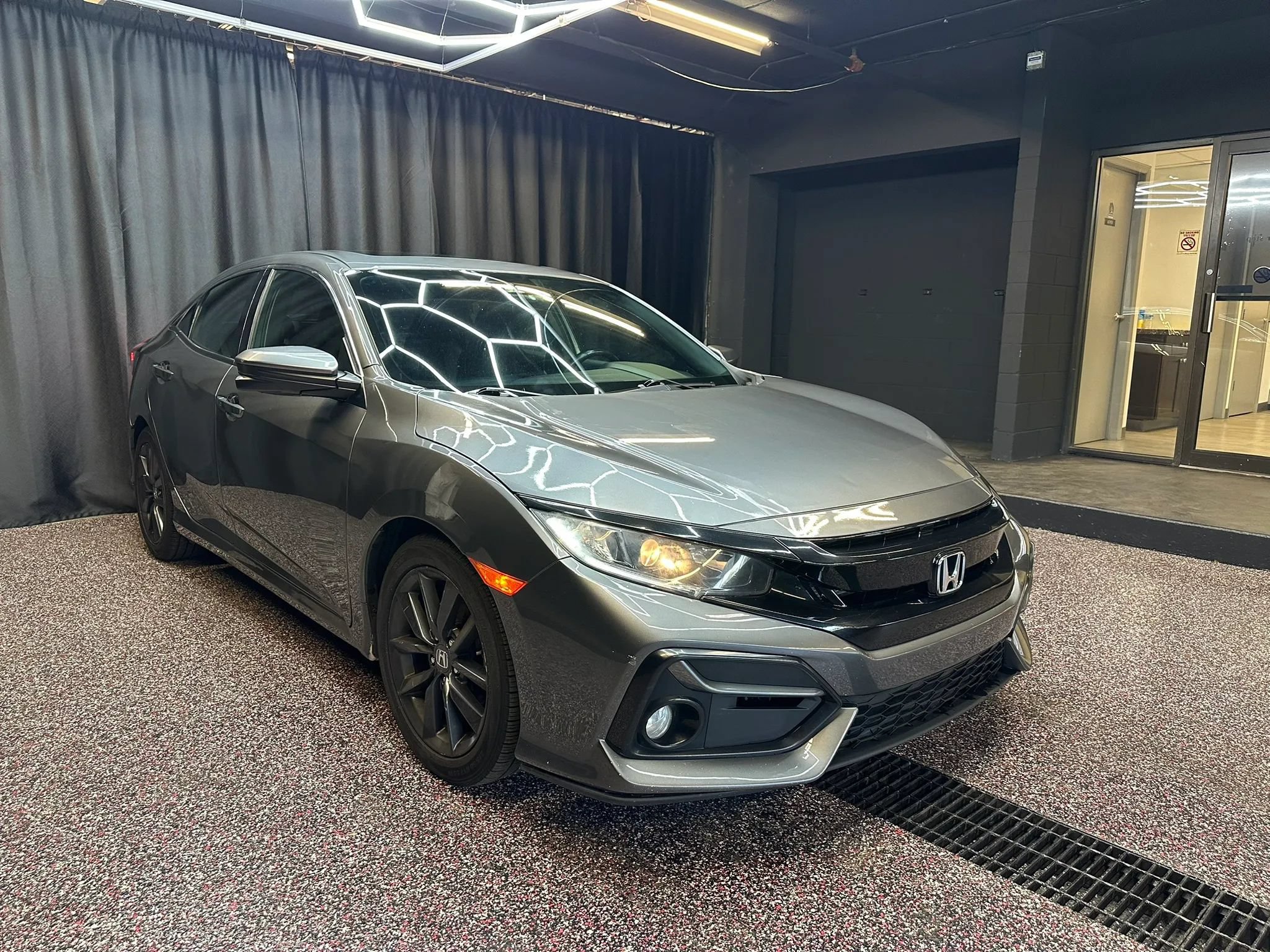 Used 2020 Honda Civic EX image 9