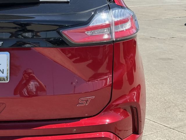 Used 2023 Ford Edge ST image 5