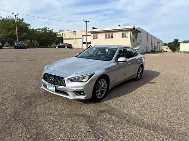 Used 2018 INFINITI Q50 Luxe w/ Sensory Package (Luxe) AWD/4WD image 6