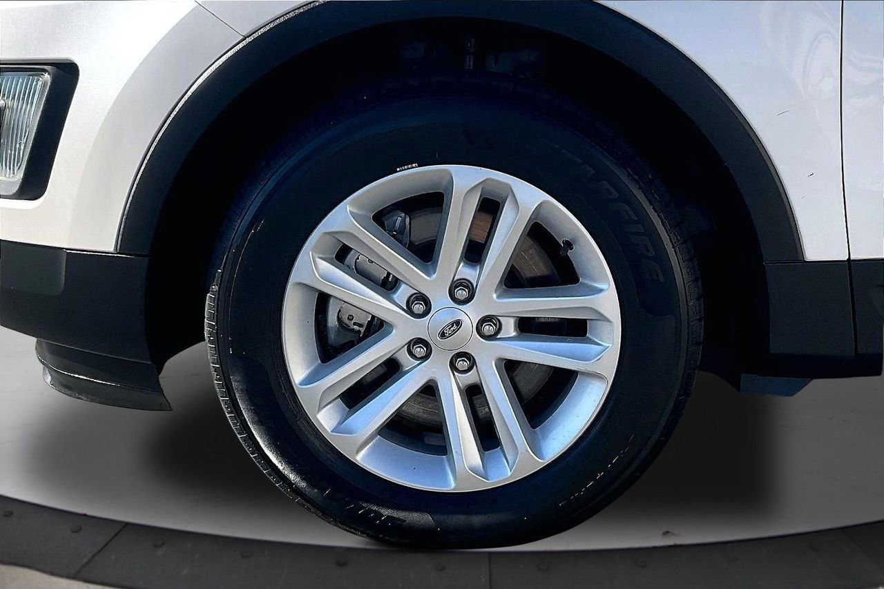 Used 2017 Ford Explorer XLT w/ Equipment Group 202A image 35