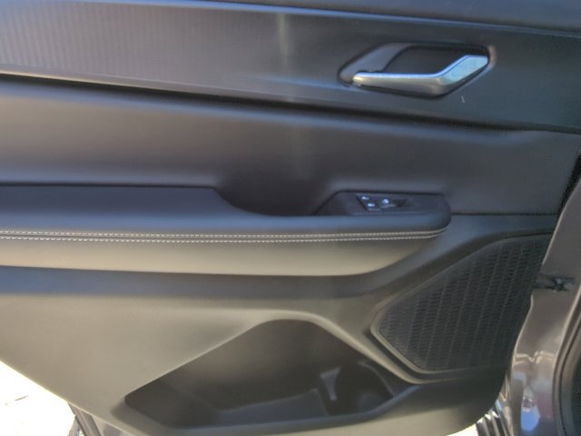 Used 2025 Jeep Grand Cherokee L Altitude AWD/4WD image 26