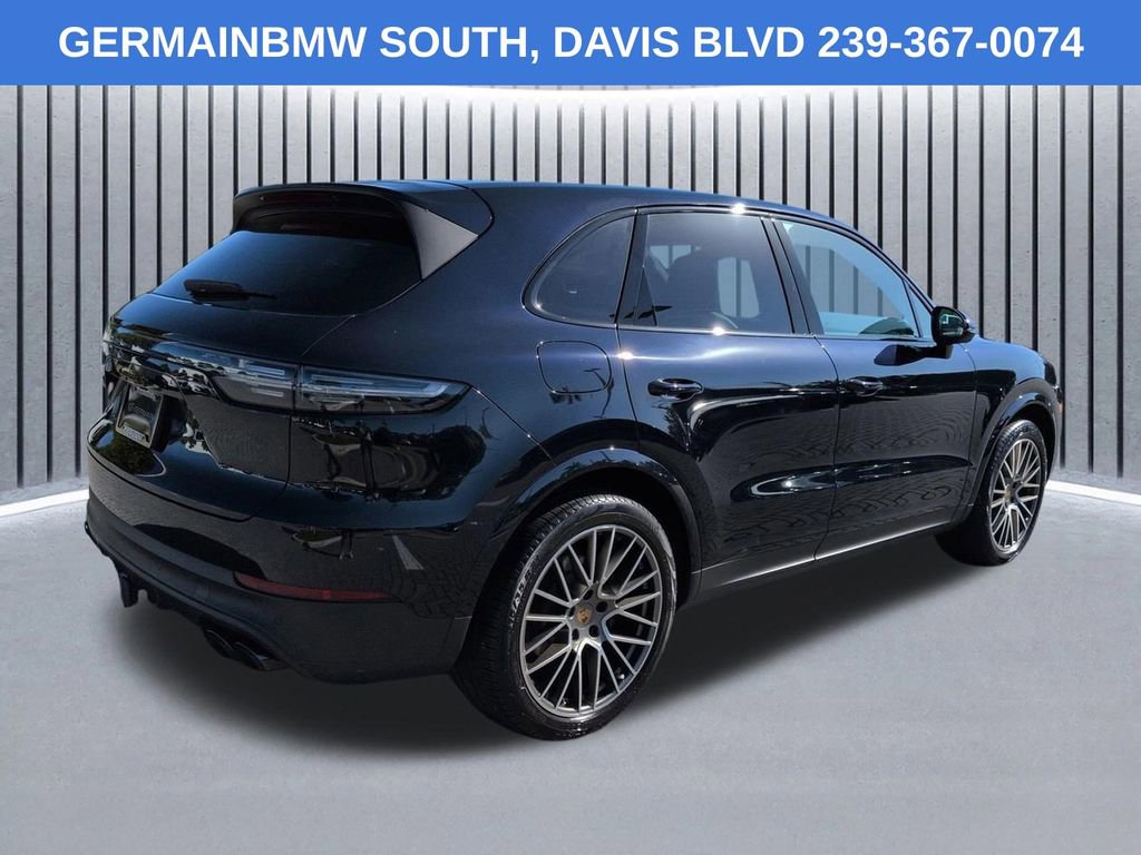 Used 2022 Porsche Cayenne S AWD/4WD image 5