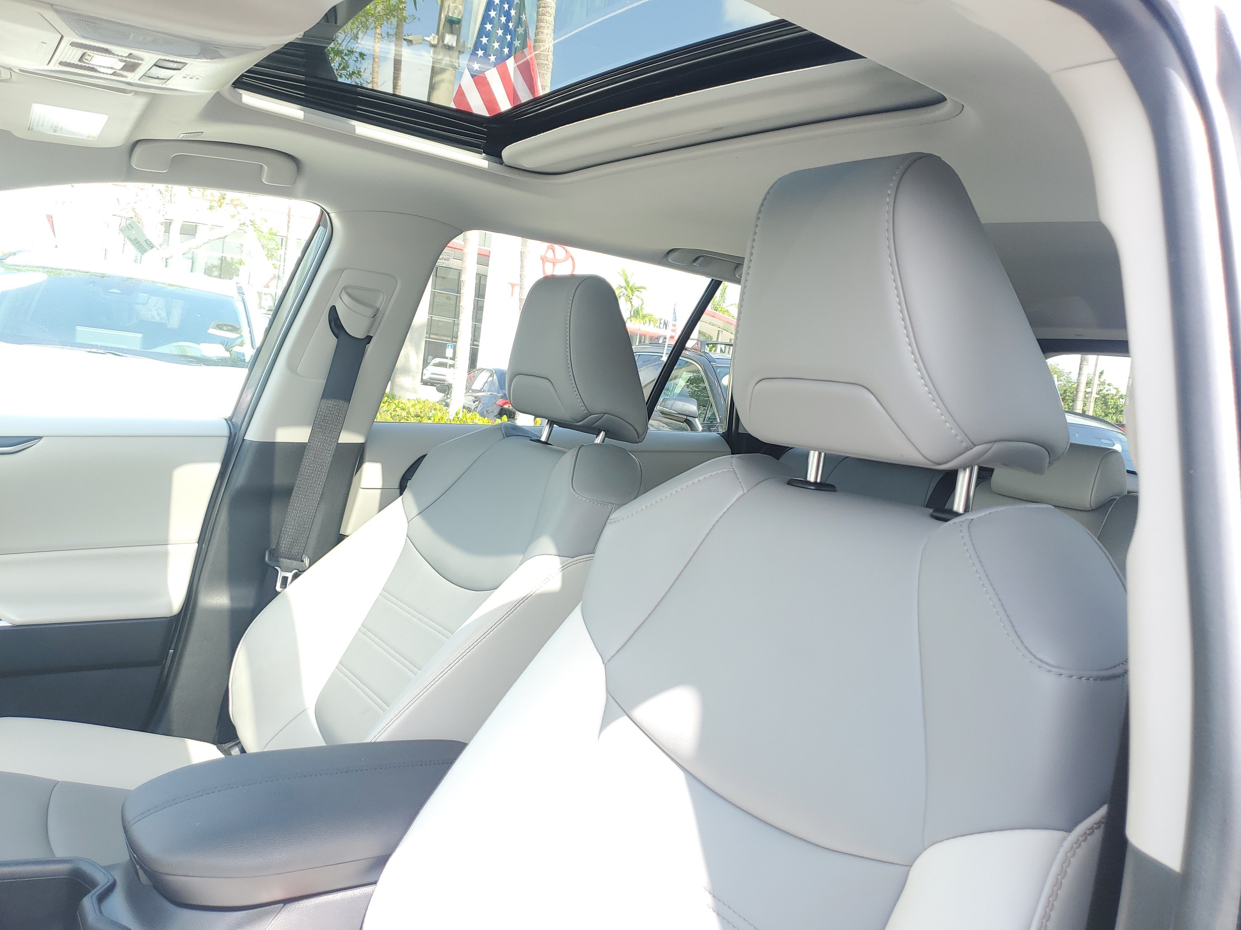 Used 2025 Toyota RAV4 XLE Premium w/ Weather Package FWD image 18