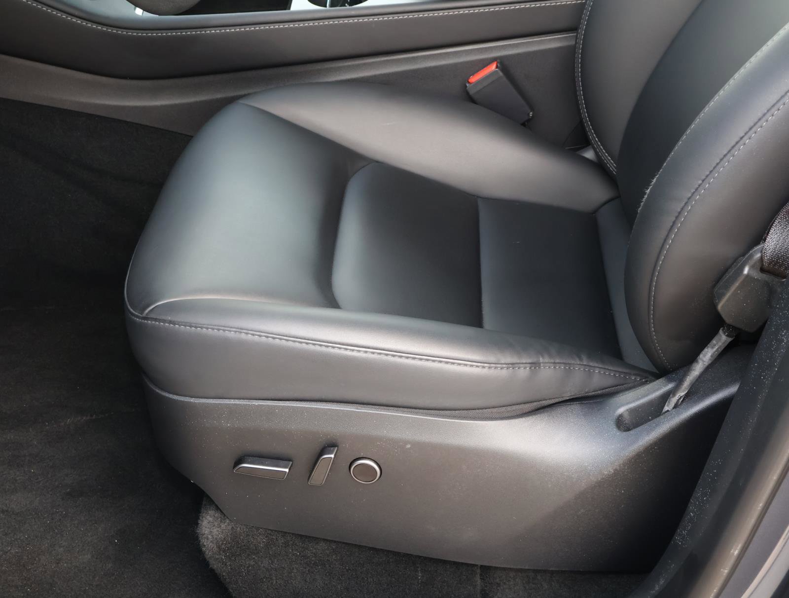 Used 2023 Tesla Model Y Long Range AWD/4WD image 12