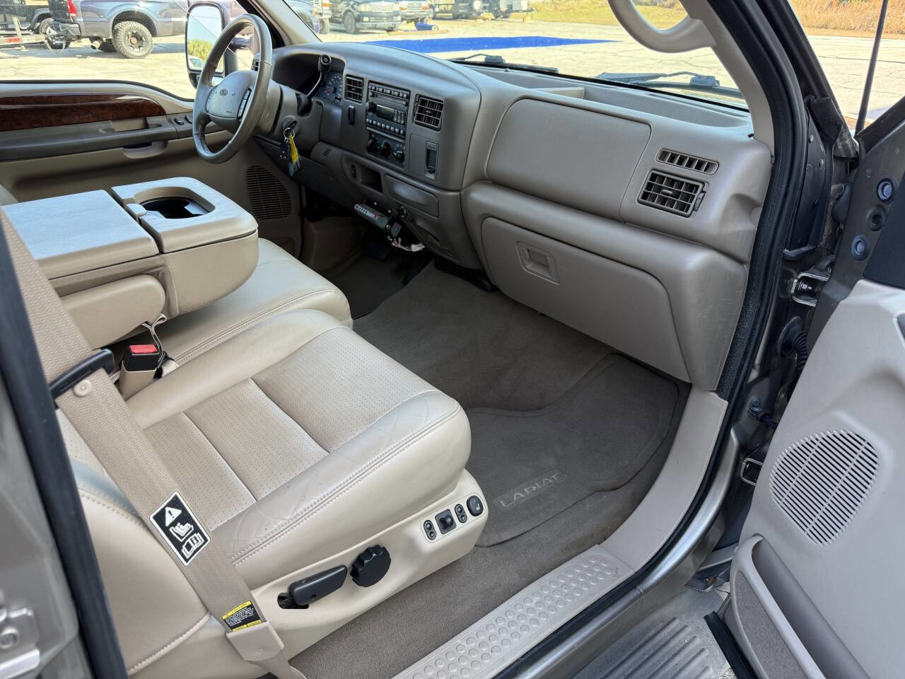 Used 2002 Ford F350 2WD Crew Cab DRW Super Duty image 17