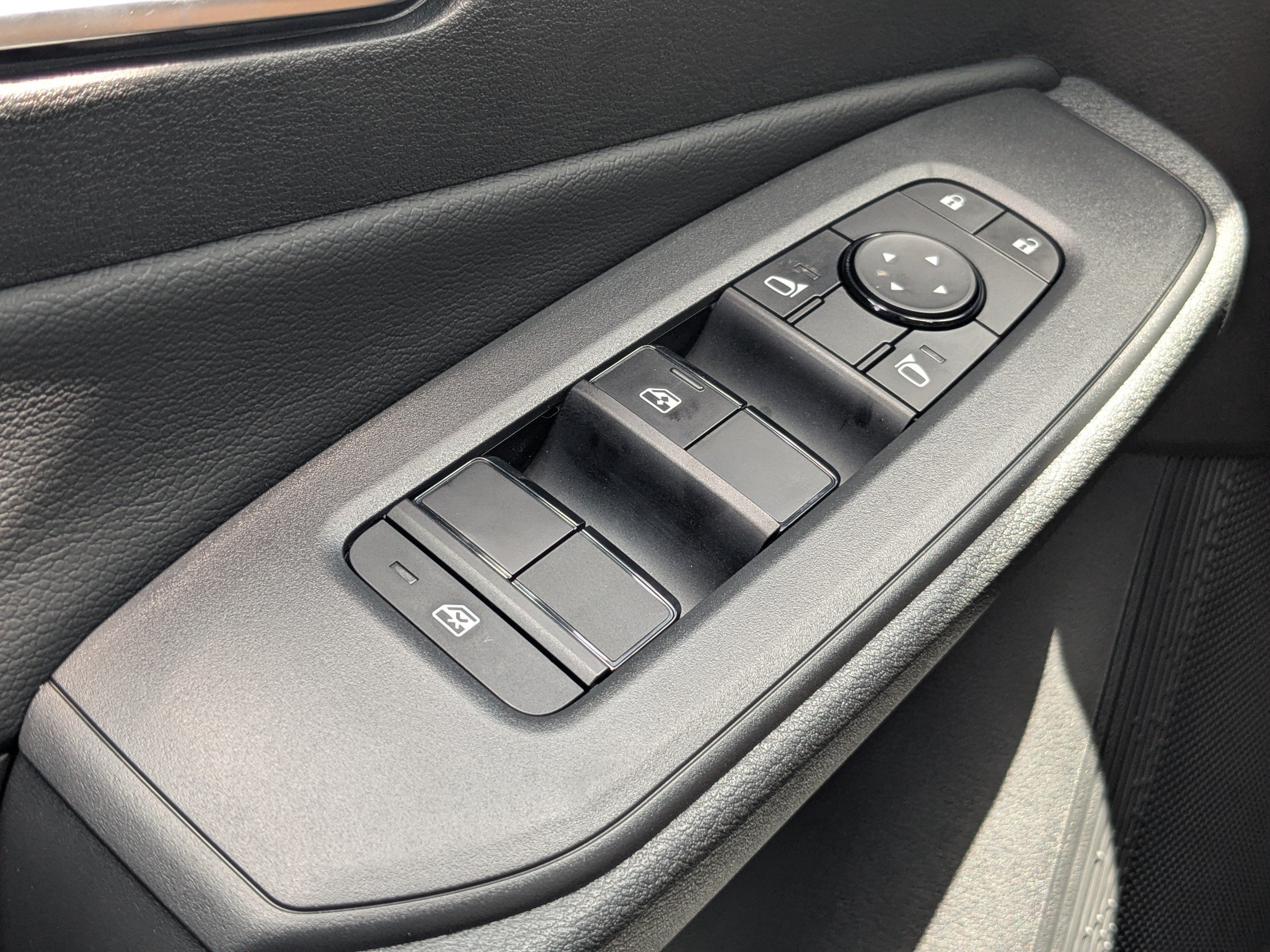 New 2026 Nissan Sentra SV w/ SV Convenience Package FWD image 24