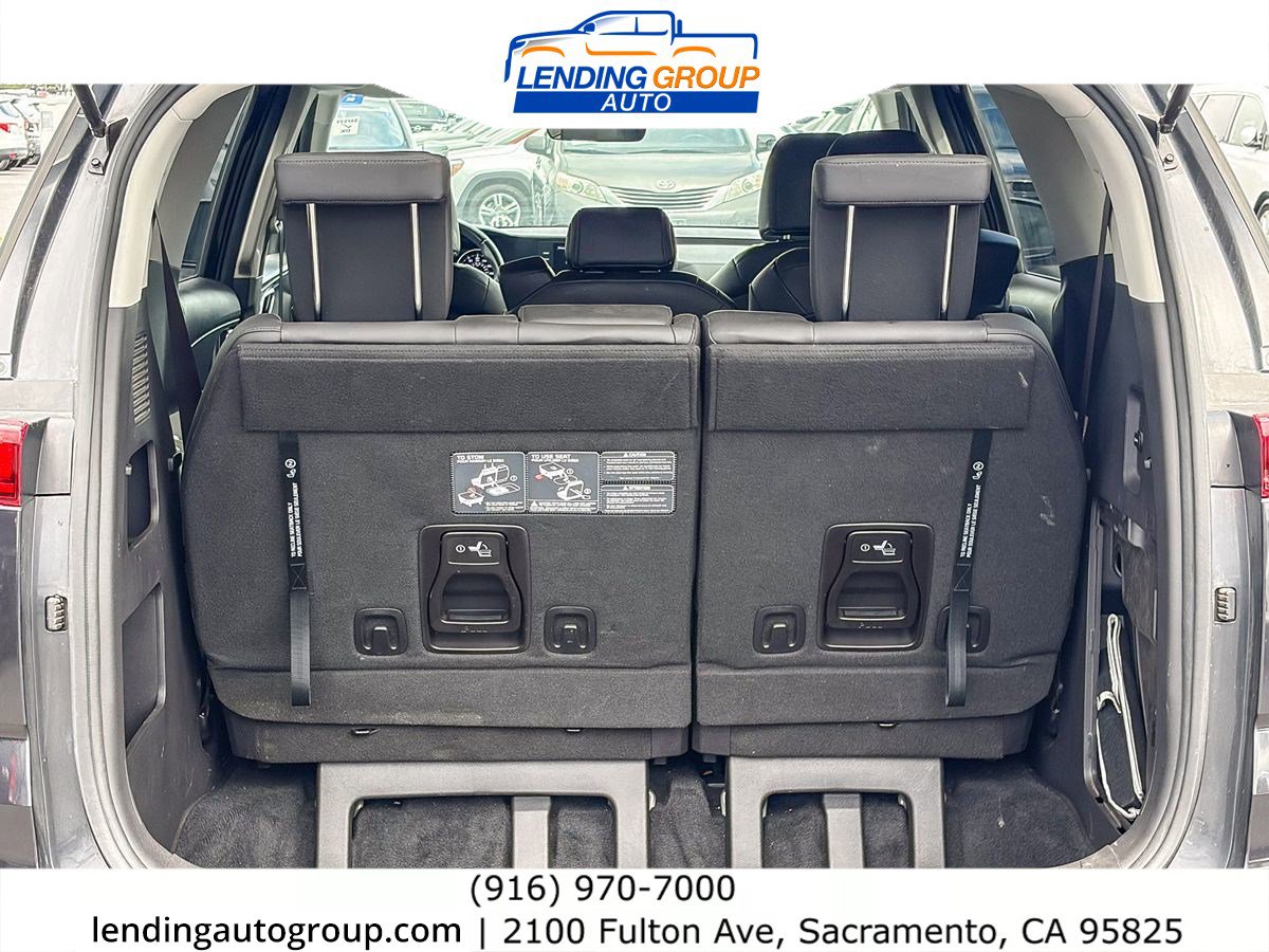 Used 2022 Kia Carnival LX FWD image 26