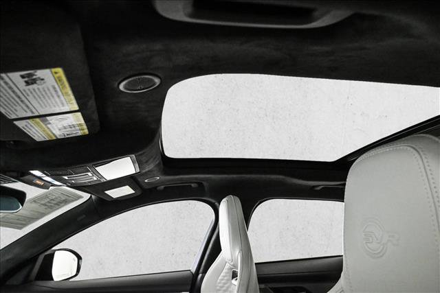 Used 2022 Jaguar F-PACE SVR image 16