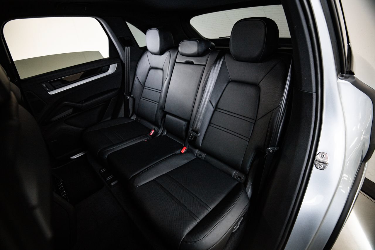 Certified 2026 Porsche Cayenne S AWD/4WD image 25