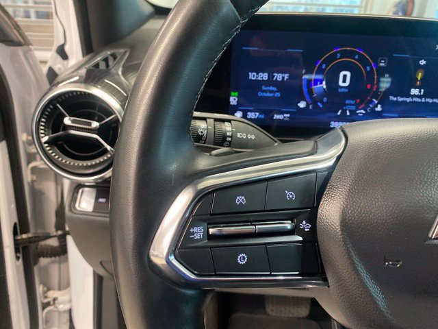 Used 2025 Chevrolet Equinox LT AWD/4WD image 19