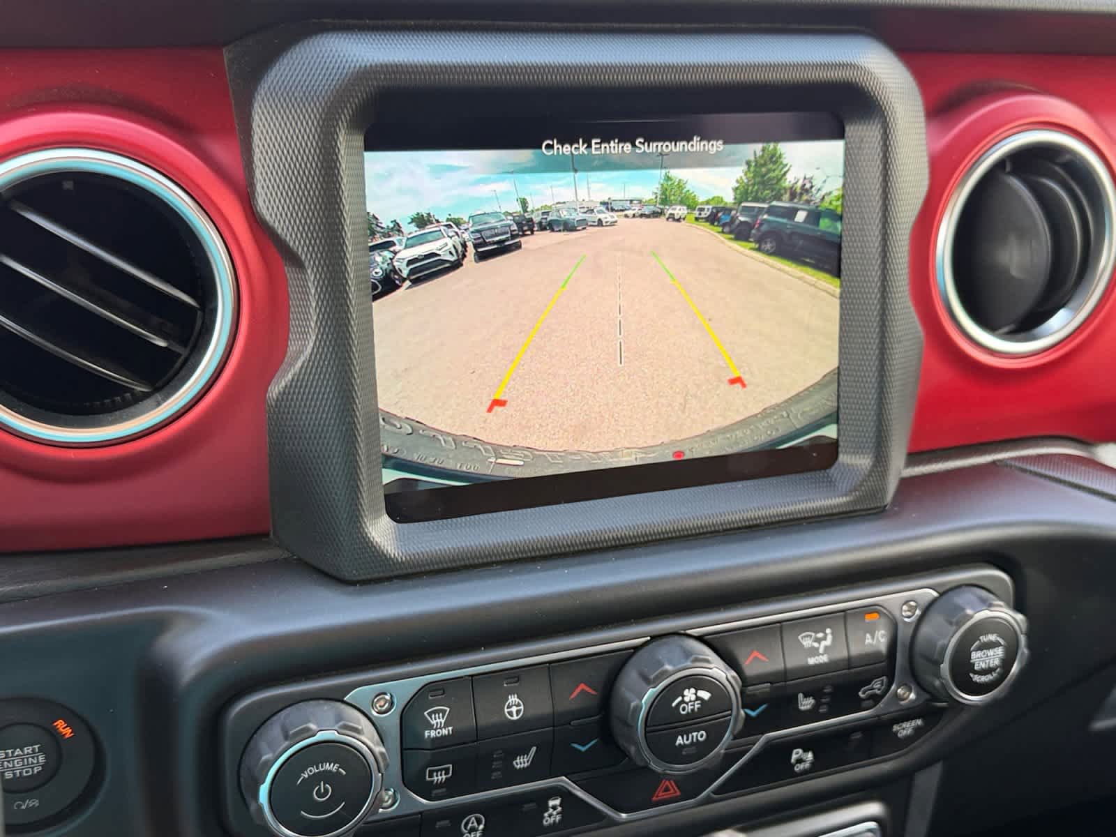 Used 2022 Jeep Wrangler Unlimited Rubicon w/ Safety Group AWD/4WD image 33