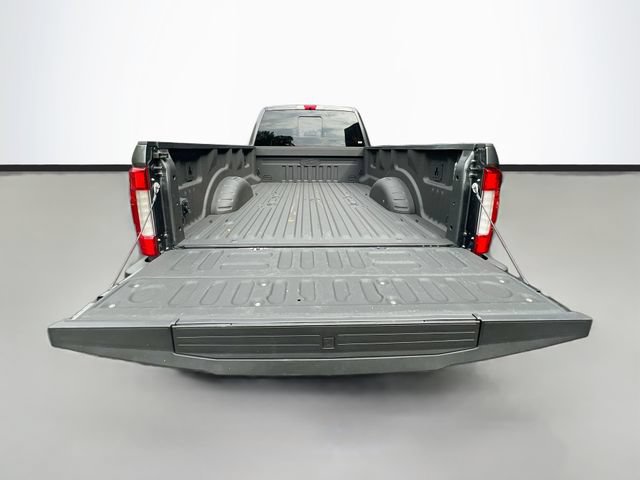 Used 2019 Ford F450 Platinum w/ Platinum Ultimate Package AWD/4WD image 25