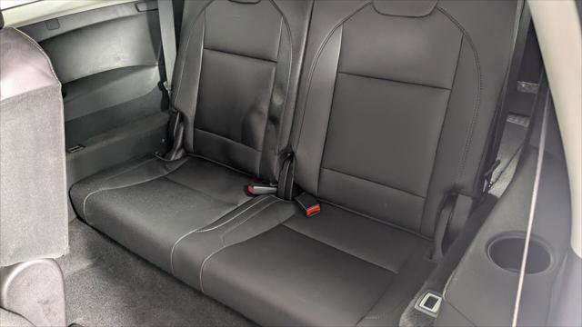 Used 2020 Acura MDX FWD image 17