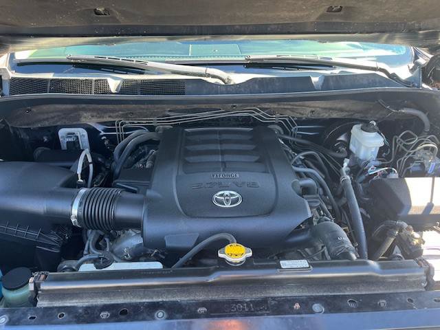 Used 2014 Toyota Tundra Limited w/ Limited Premium Package AWD/4WD image 10