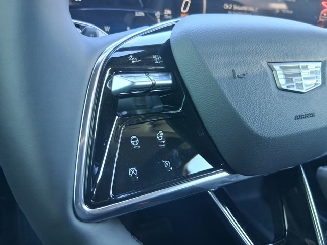 New 2026 Cadillac Optiq Luxury 1 image 11