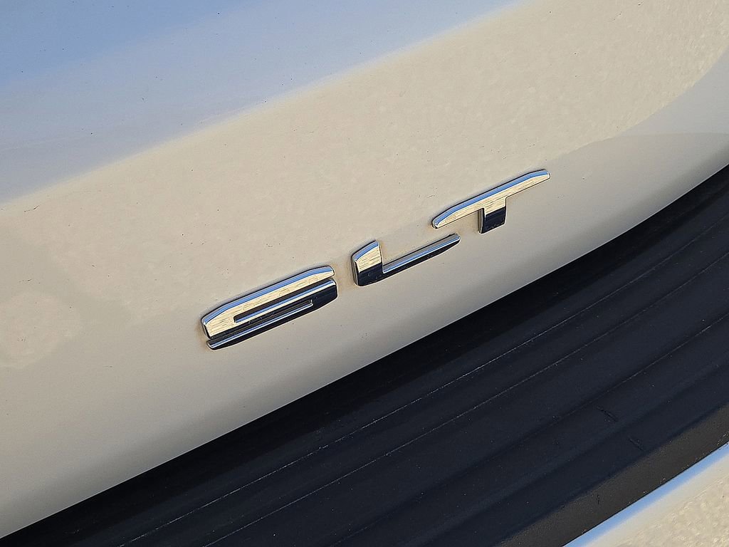 Used 2022 GMC Yukon XL SLT w/ SLT Luxury Package image 13