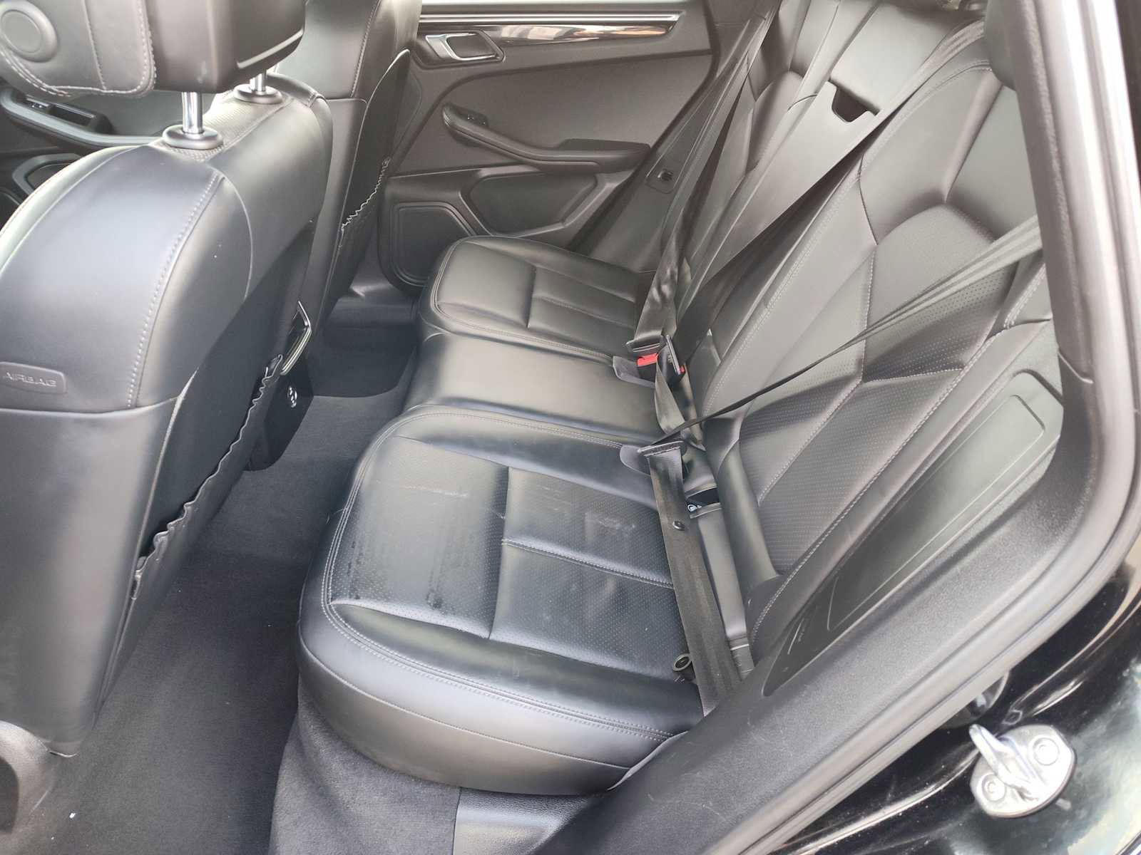 Used 2020 Porsche Macan image 15