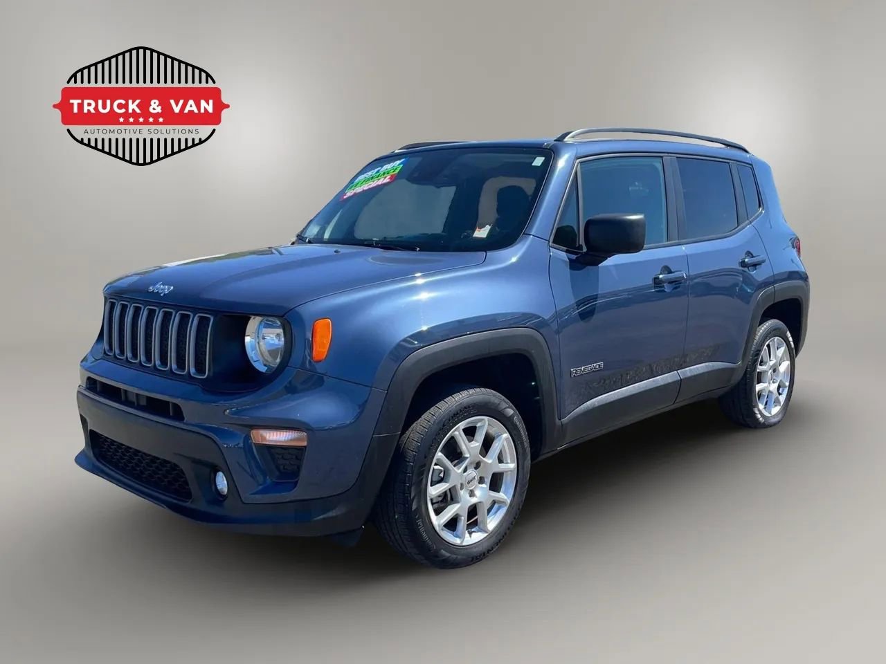 Used 2022 Jeep Renegade Latitude AWD/4WD image 1
