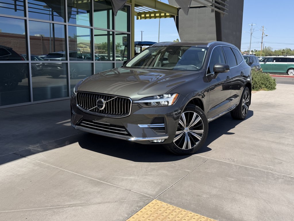 Used 2022 Volvo XC60 B5 Inscription w/ Advanced Package FWD image 2