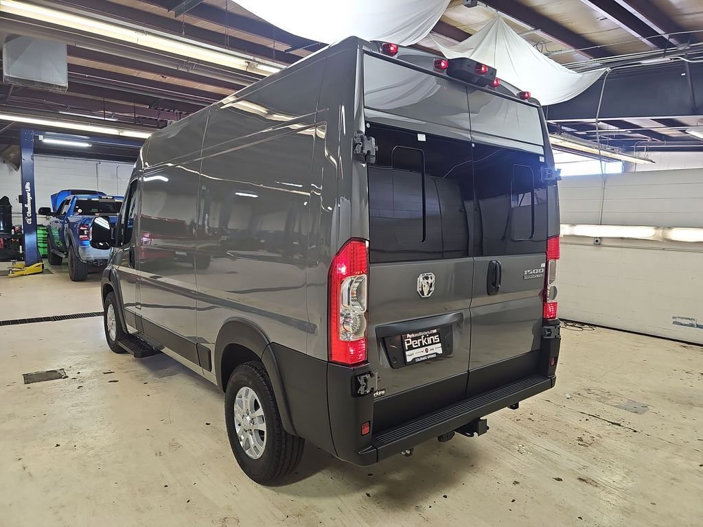 New 2025 RAM ProMaster 1500 w/ Quick Order Package 22G SLT image 4