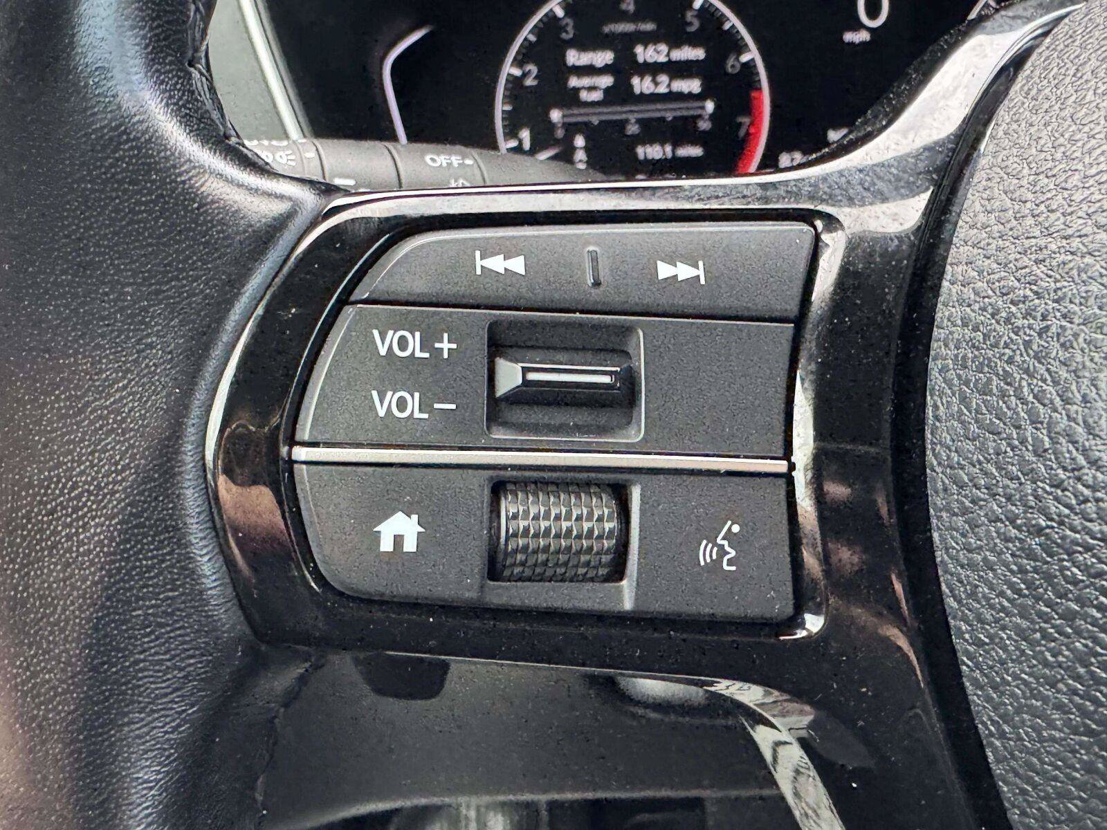 Used 2023 Honda Pilot Touring image 23