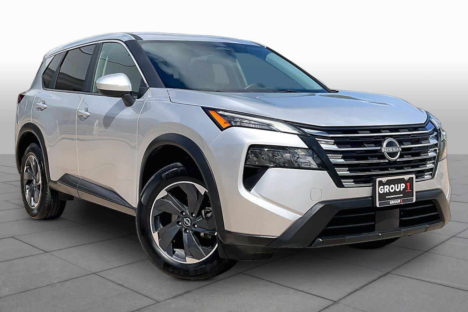 Used 2025 Nissan Rogue SV FWD image 4