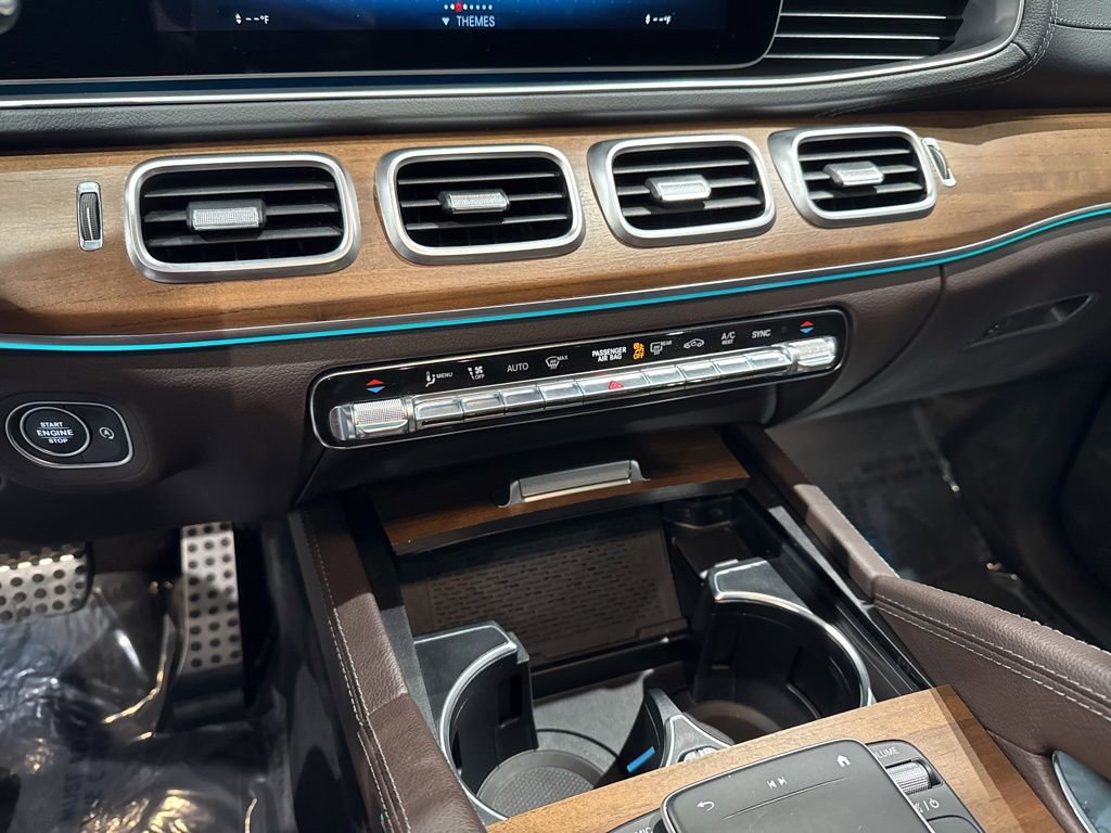 Used 2023 Mercedes-Benz GLS 450 4MATIC w/ AMG Line Exterior image 17