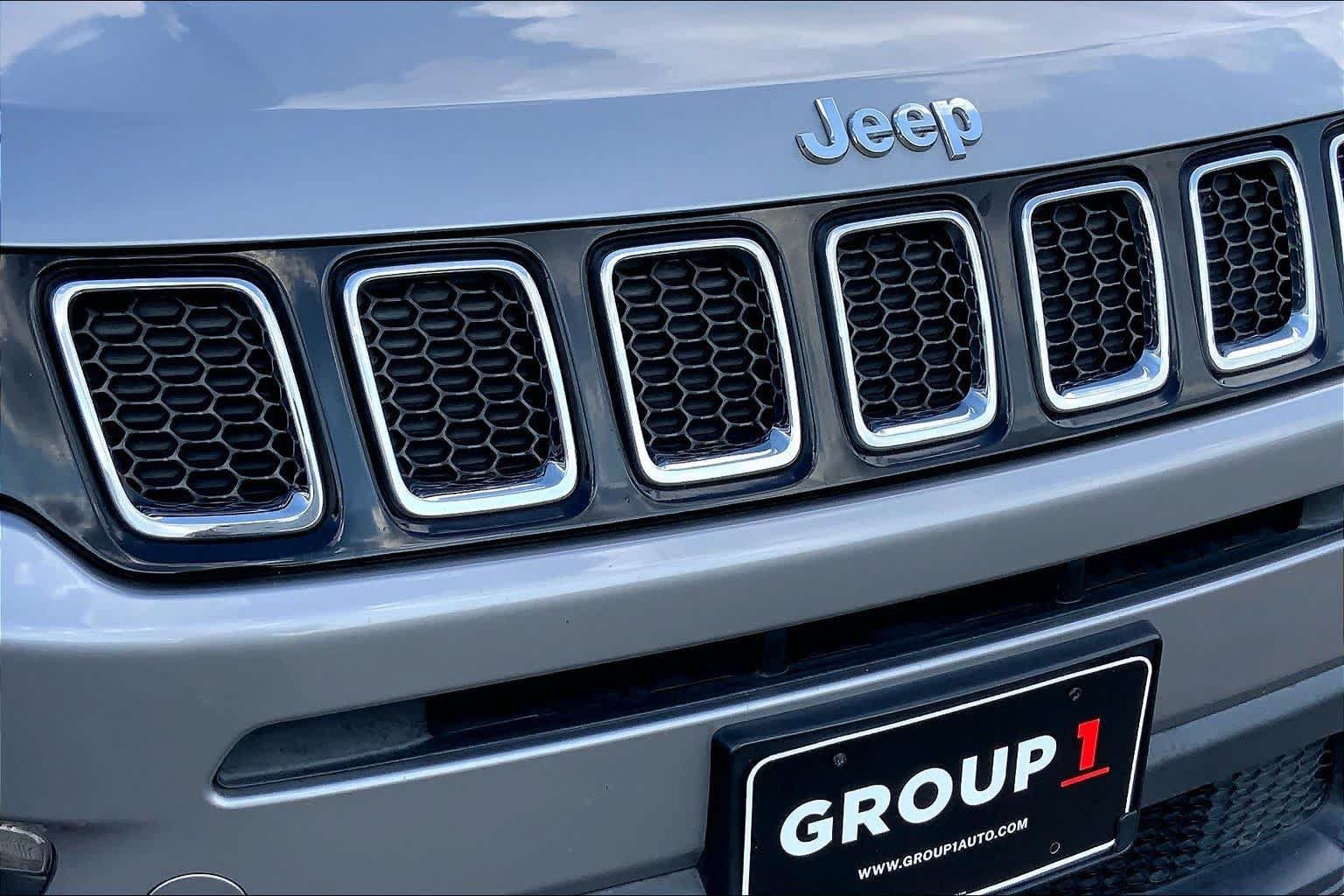 Used 2018 Jeep Compass Latitude w/ Popular Equipment Group FWD image 30