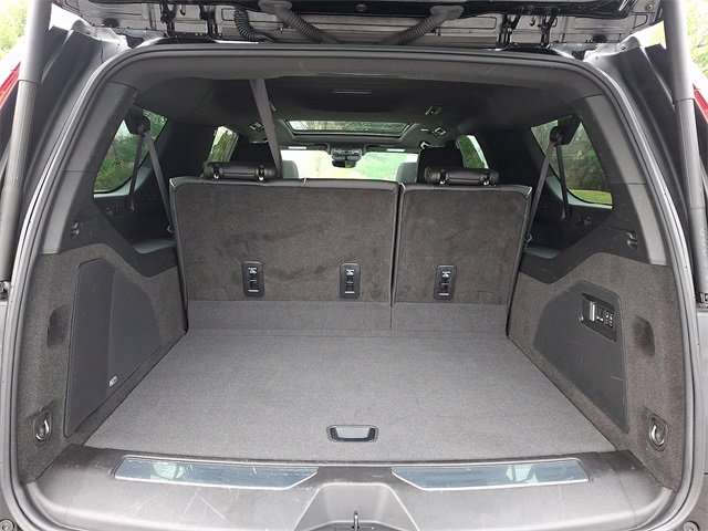 Used 2024 Cadillac Escalade ESV Premium Luxury w/ Performance Package image 29