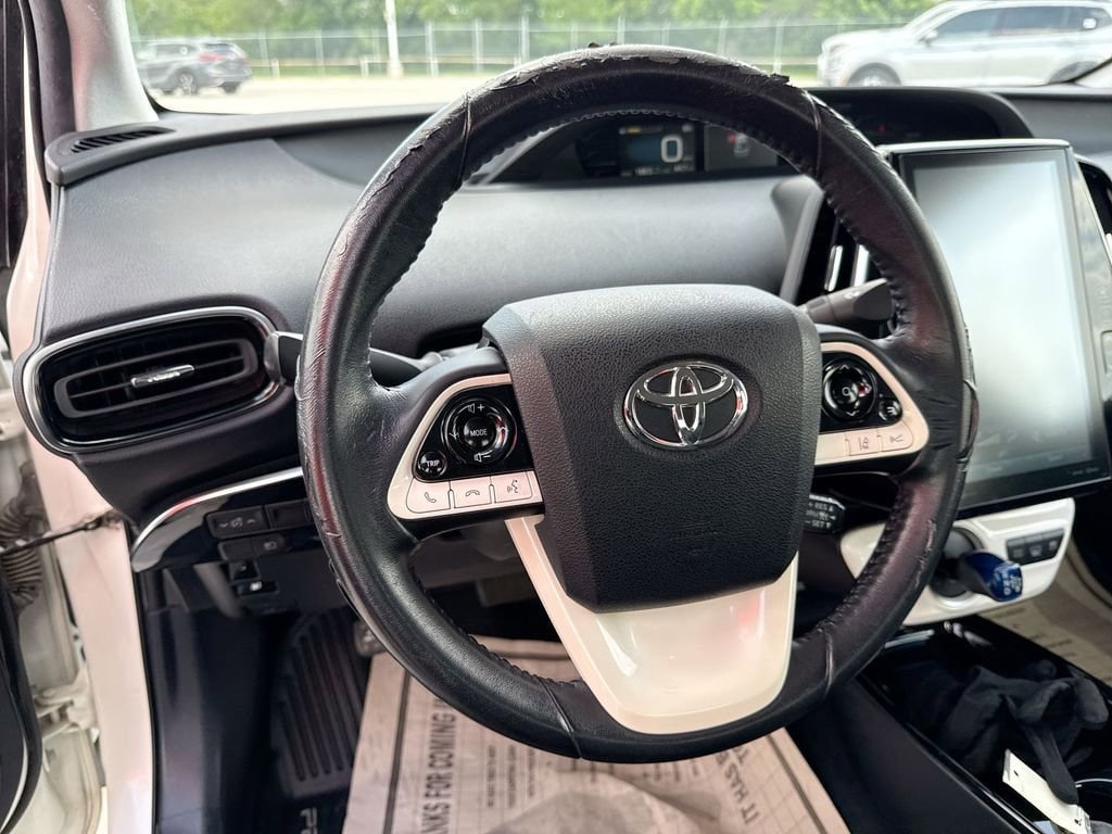 Certified 2018 Toyota Prius Prime Premium FWD image 11