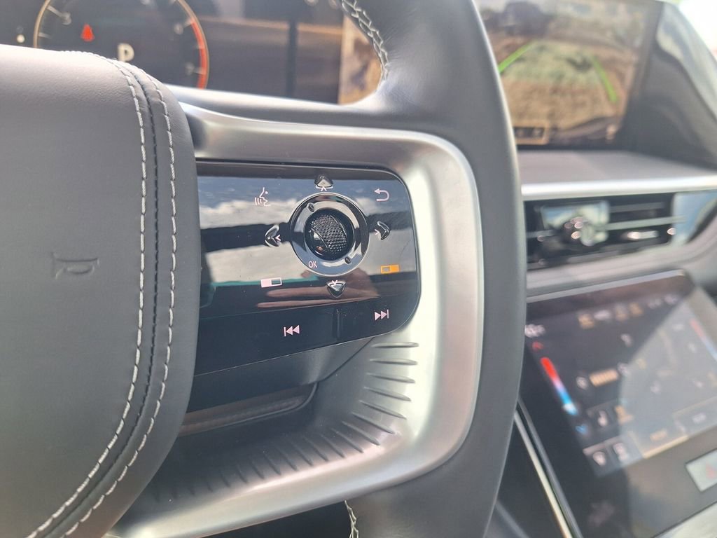Used 2025 INFINITI QX80 Sensory AWD/4WD image 14
