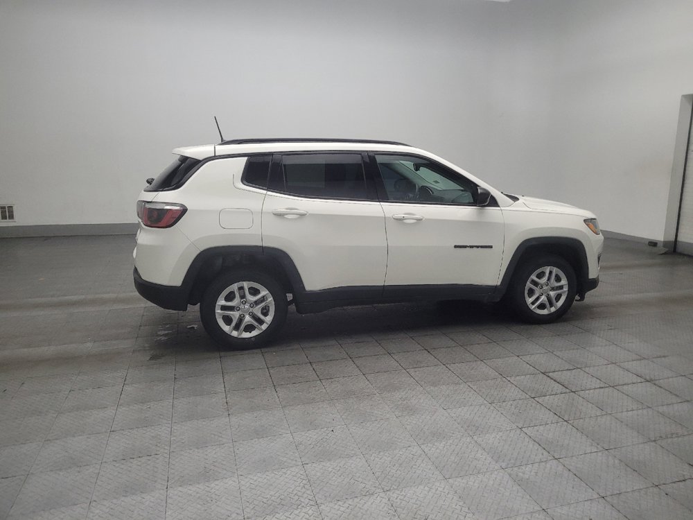 Used 2018 Jeep Compass Sport w/ Tech Group FWD image 10