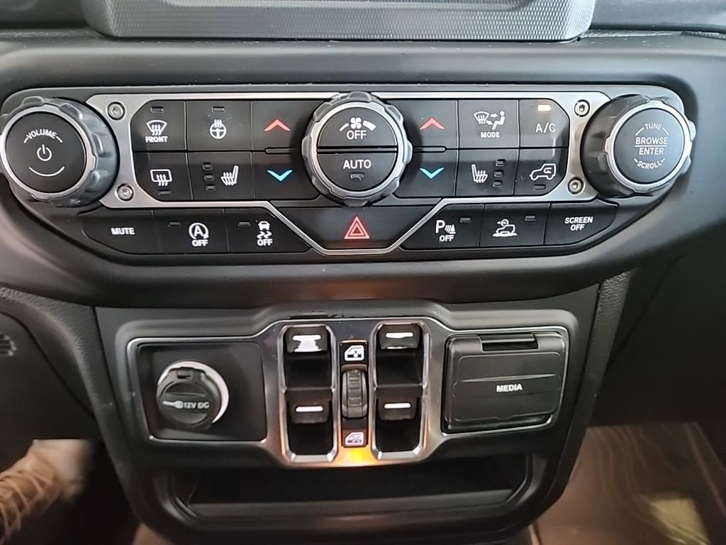 Used 2021 Jeep Wrangler Unlimited Sport image 33
