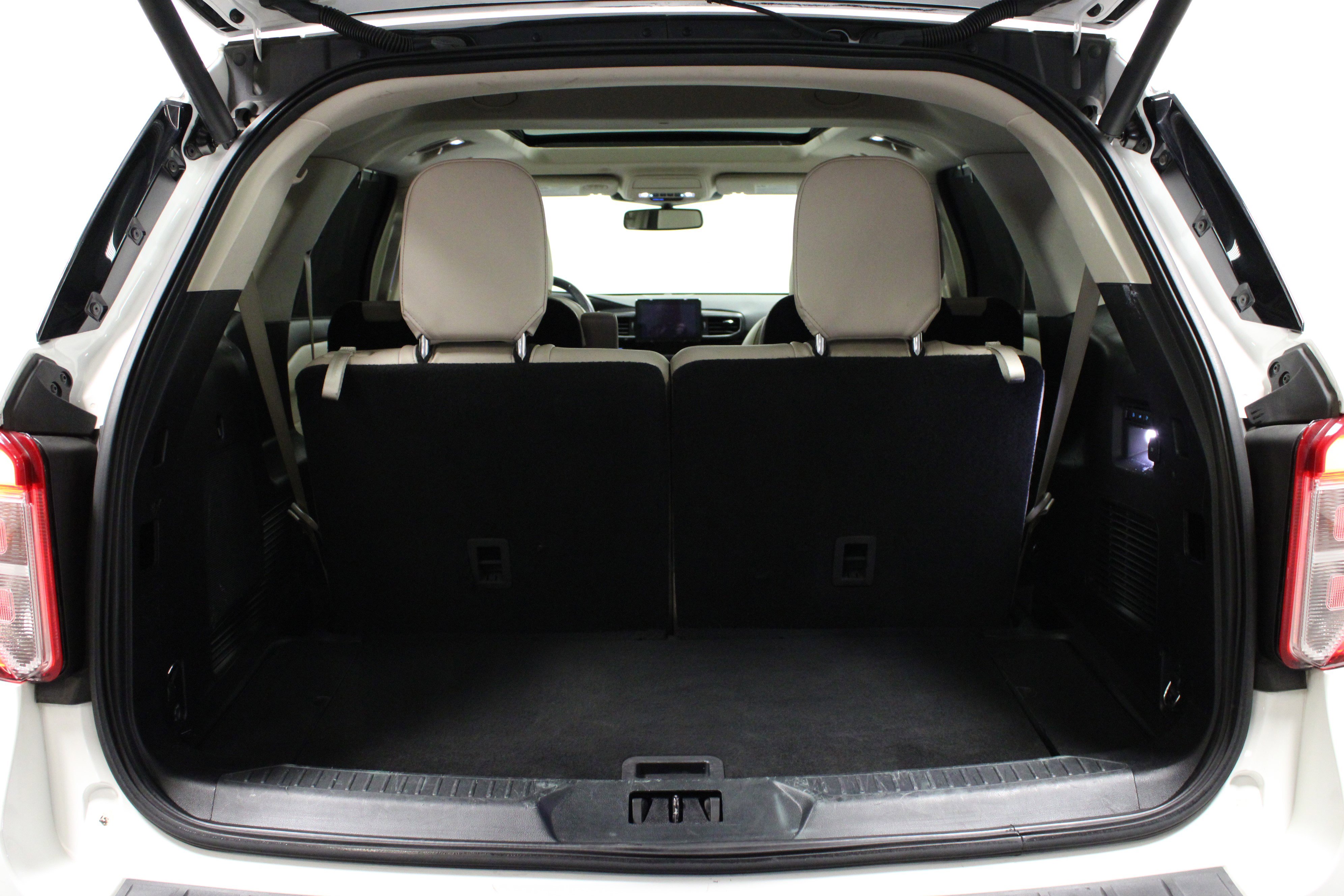 Used 2021 Ford Explorer Limited w/ Hybrid Equipment Group 310A image 15