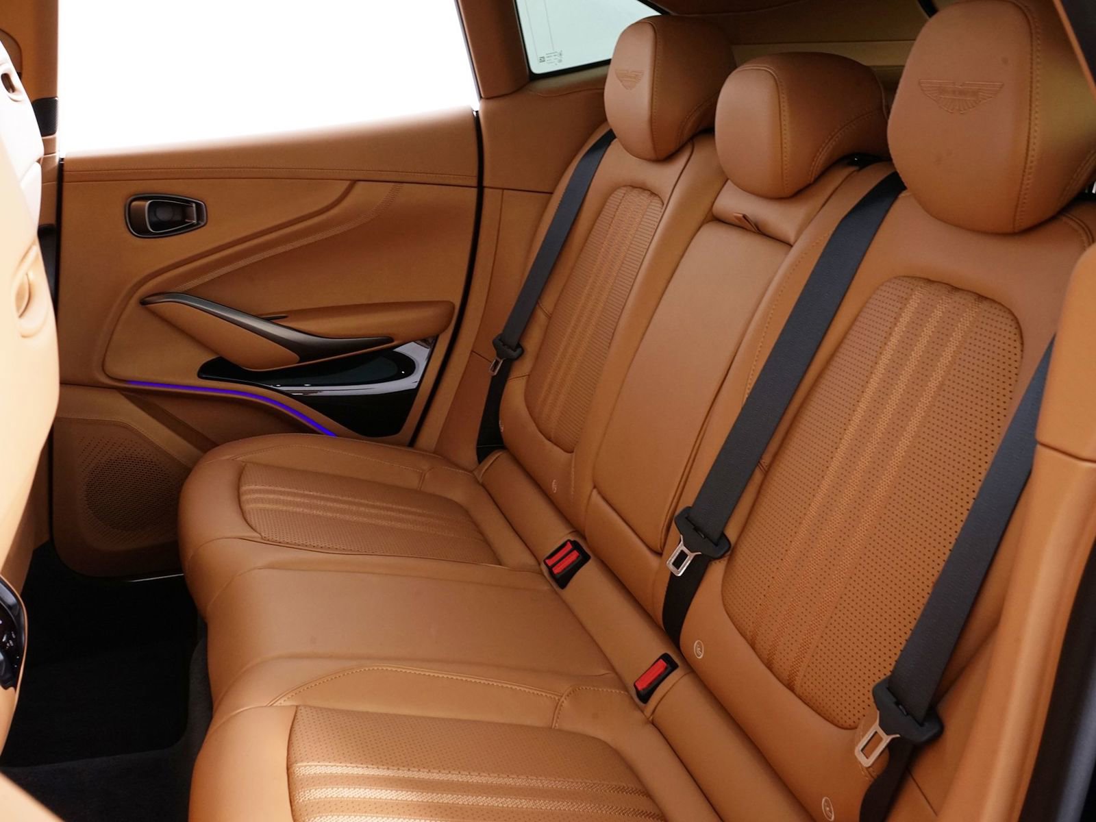 New 2026 Aston Martin DBX 707 image 12