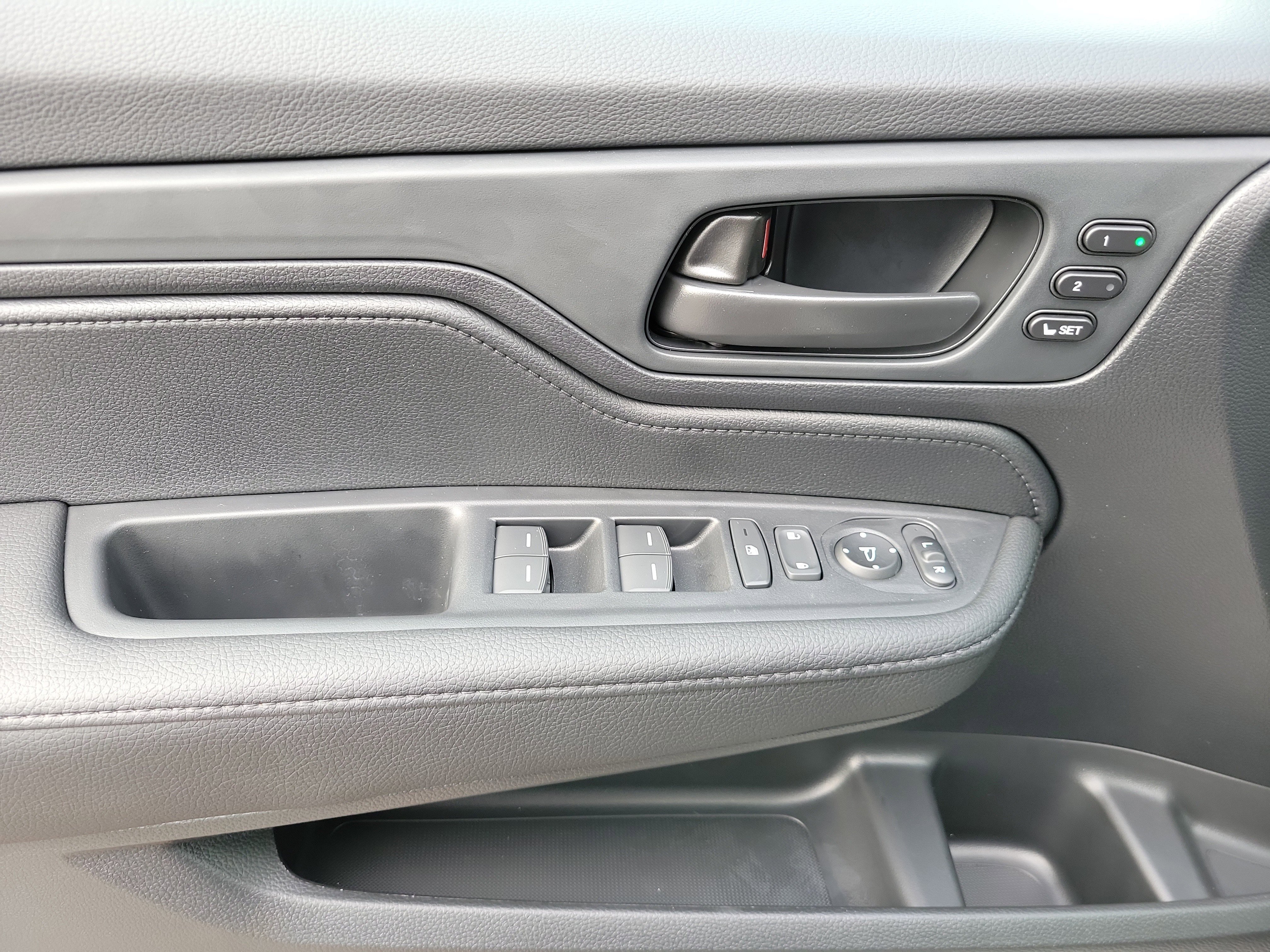 New 2026 Honda Odyssey EX-L image 17